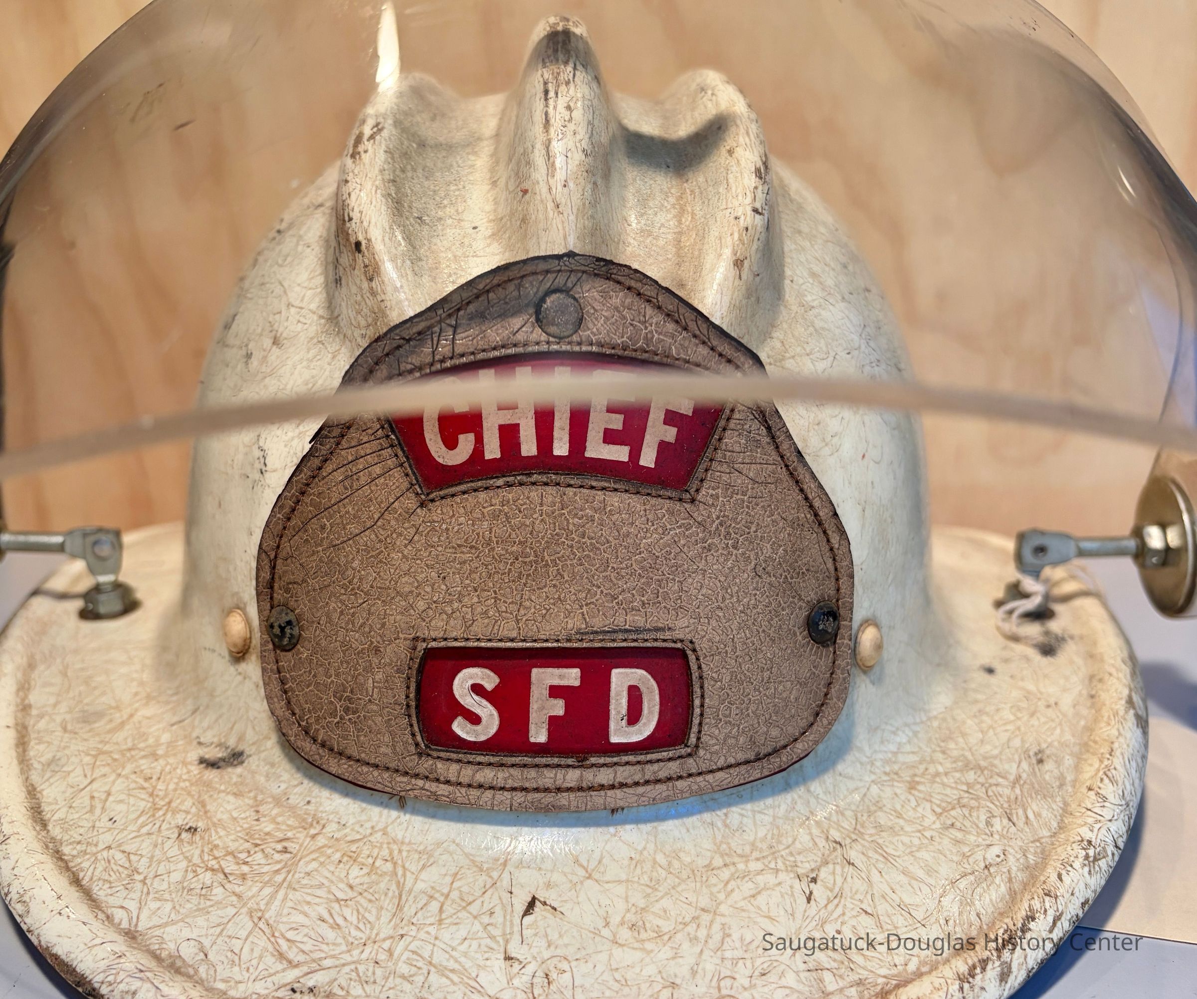          Fire chief's hat, Bill Wilson picture number 1
   