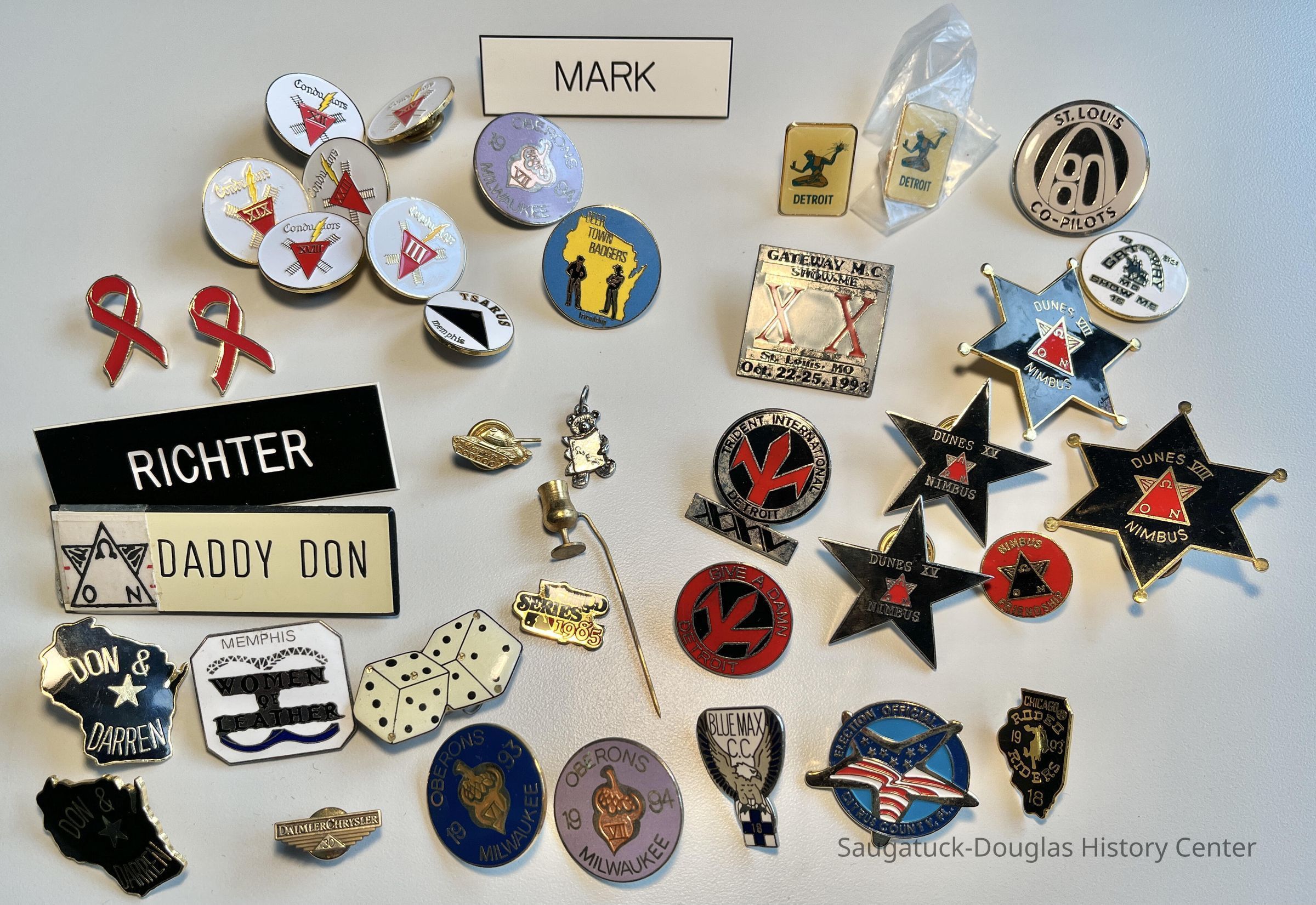 Lapel pin collection picture number 1