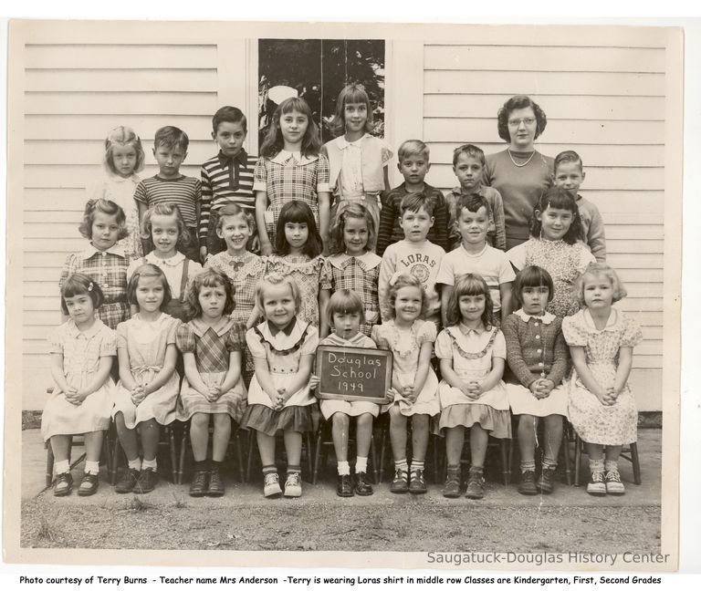          DouglasSchoolClassPhoto1949; Douglas Virginia Stairs collection
   