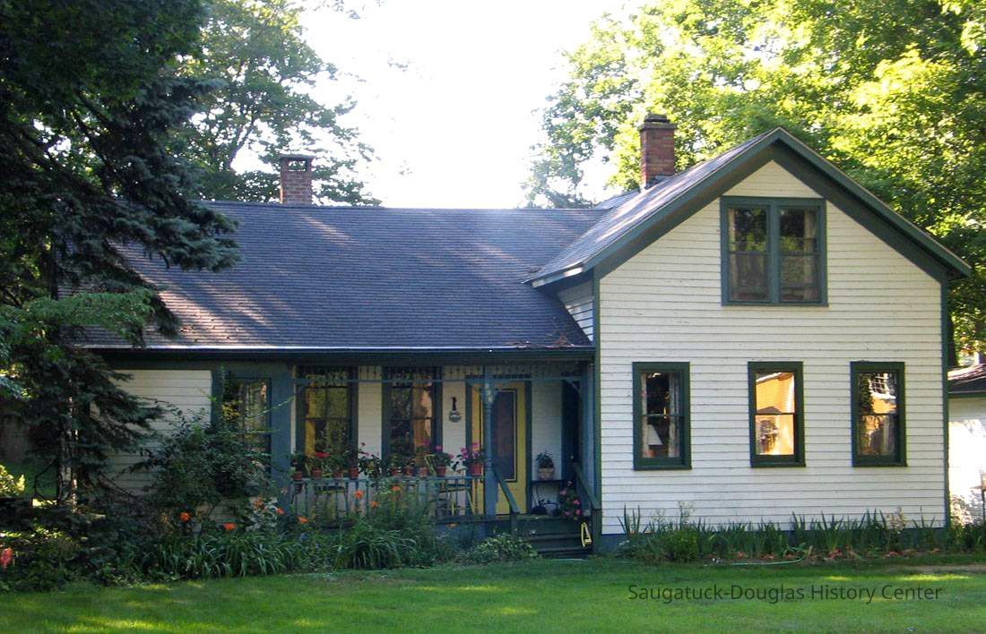 Sylvia Randolph/Van Leeuwen, home at 996 Holland Street. Photo ca 2007; The right hand section was moved from Singapore.
13. Randolph-SingaporeHouse.jpg 344KB