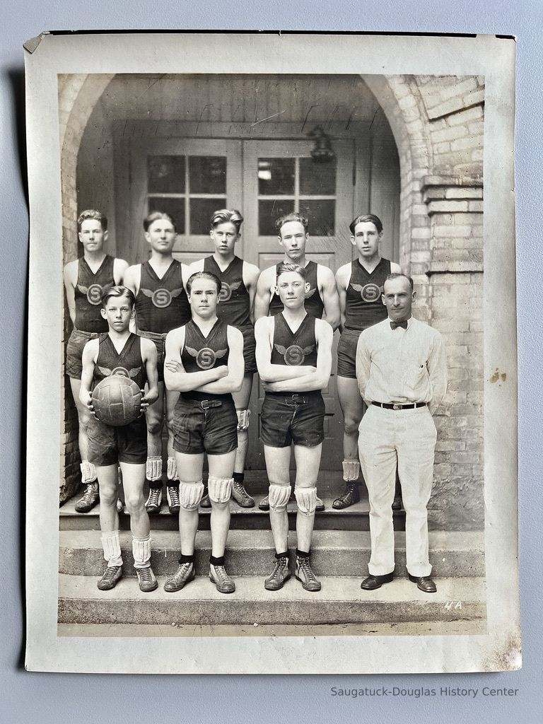          Basketball Team 1926 picture number 1
   