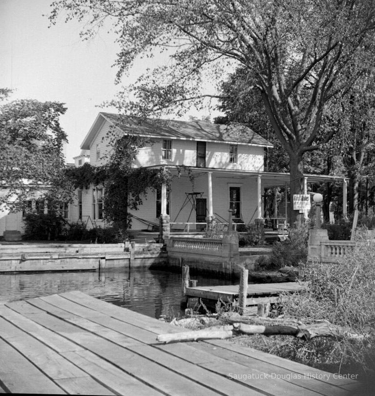          Chain Ferry landing east side picture number 1
   