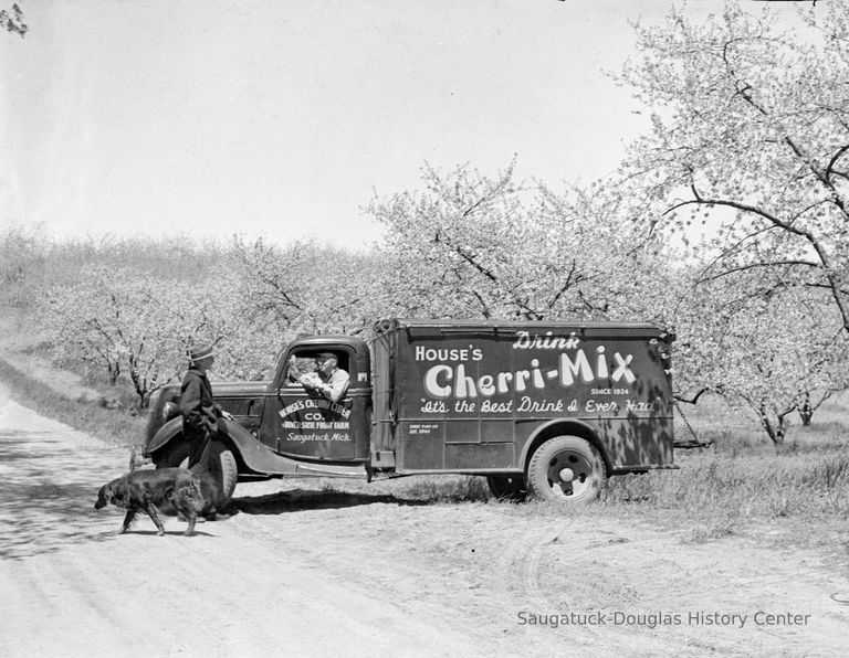          House's Cherri-Mix Truck and orchards picture number 1
   