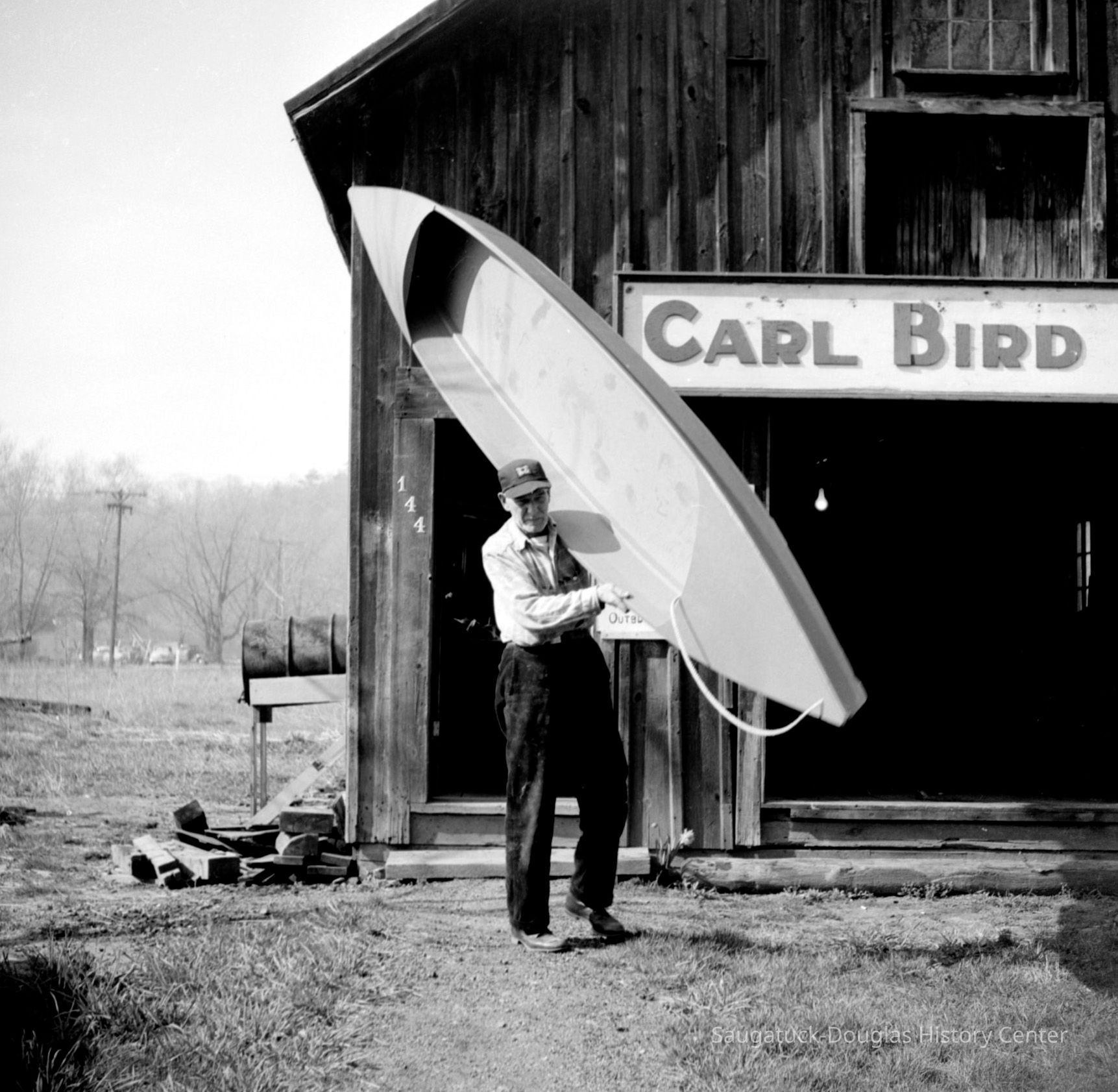          carlbird119.jpg 507KB; photo by Bill Simmons
   