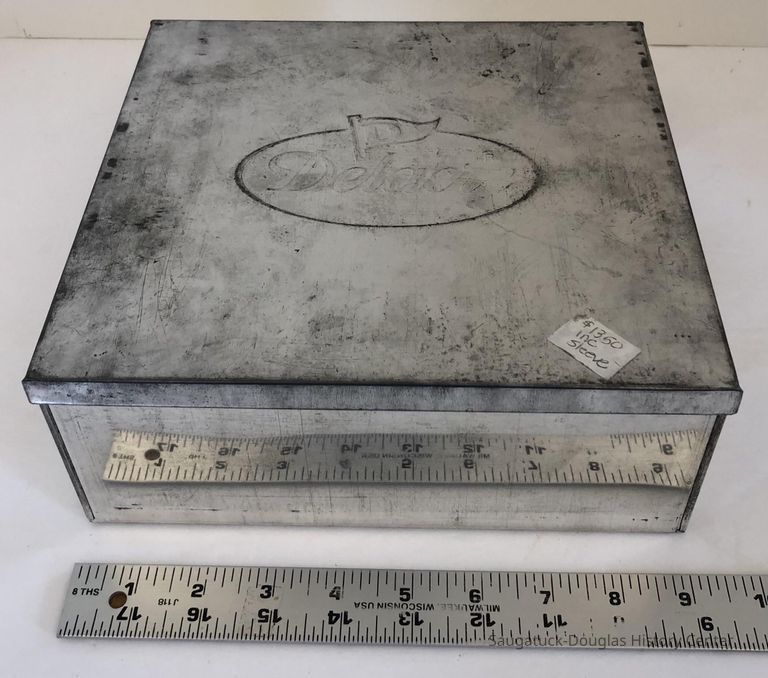          Metal Container with Lid picture number 1
   