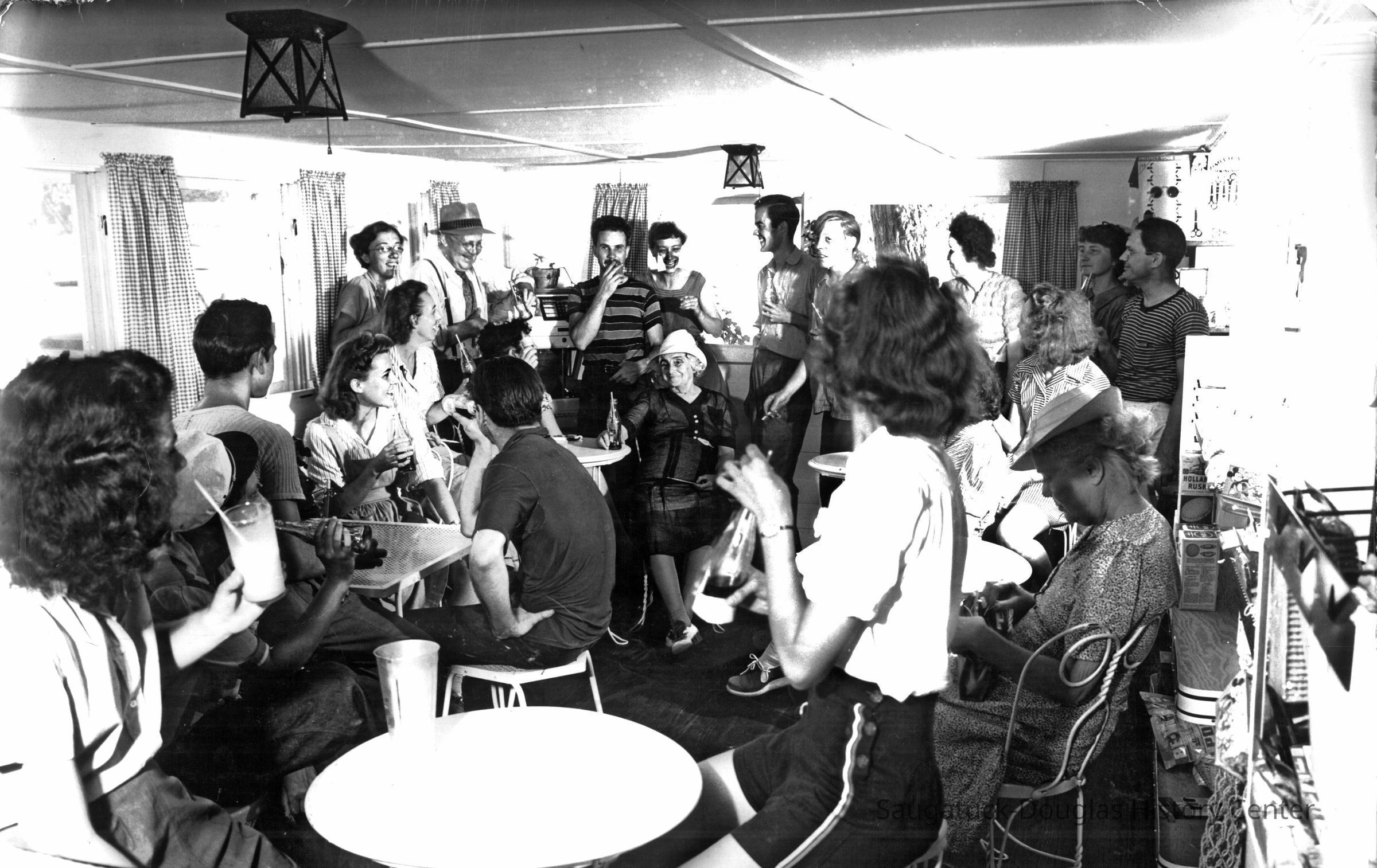         Party- Ferry Store ca 1939.jpg 4MB; Dan Lutz's painting class
   