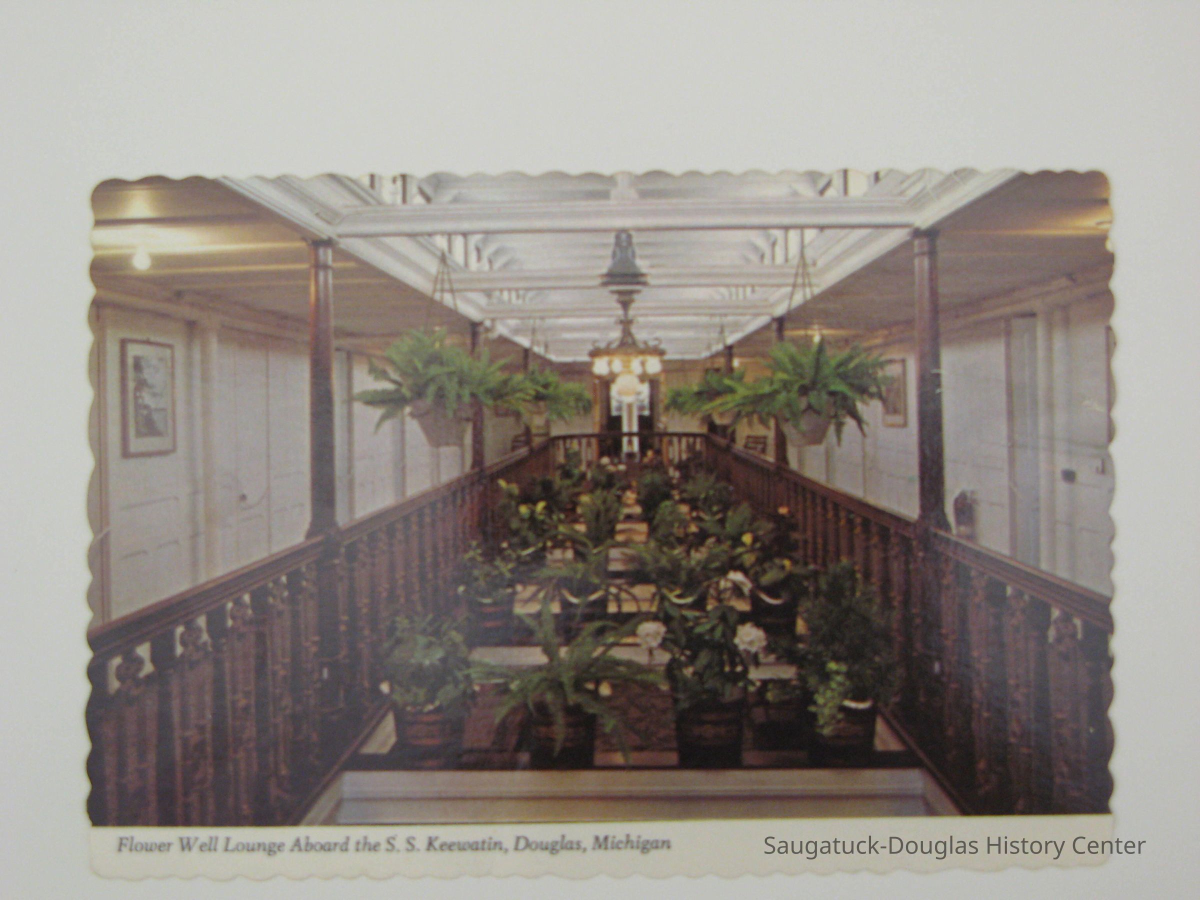          S.S Keewatin Flower Well Lounge
   