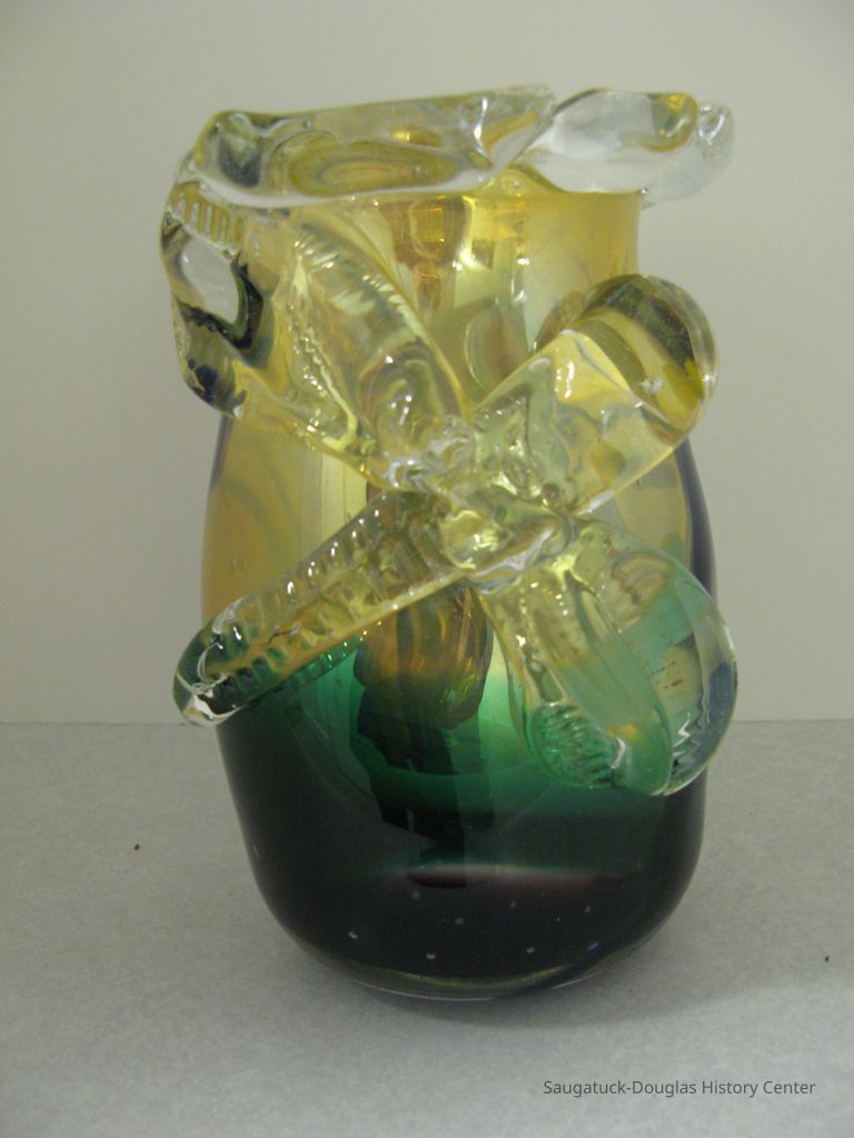 Dragonfly on Glass - Image 2