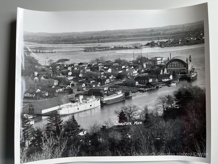          Mt. Baldhead view ships by skating rink 1909-1937 picture number 1
   