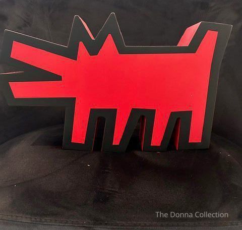 ´´Barking Dog´´is one of Keith Haring´s most universally recognizable artworks and depicts a canine with its mouth open mid-bark. In this version, Keith Haring´s most chearful figure comes to life in this new statue created by Medicom Toy and Keith Haring Foundation, Keith Haring´s work has a timeless effect on popularizing pop art and ¨low art¨ within the ¨high art¨scence.