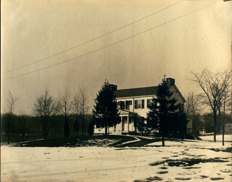          Hartshorn Photo Album Short Hills: Colonial Revival House picture number 1
   
