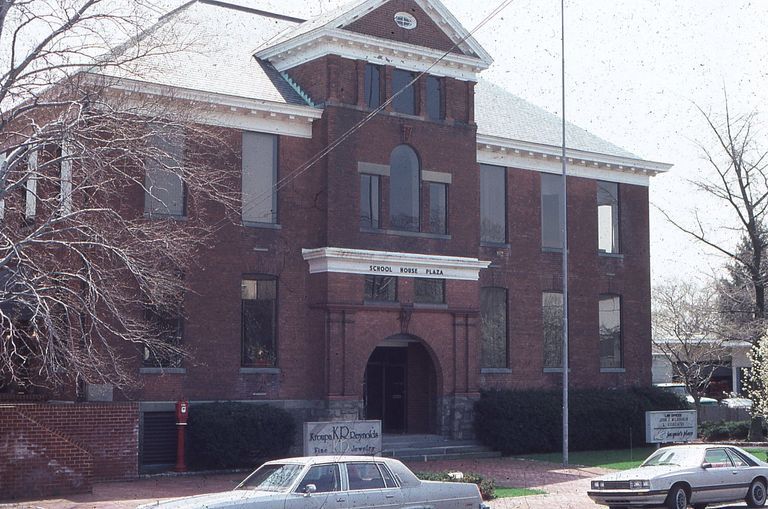          374 Millburn Avenue, Schoolhouse Plaza, 1979 picture number 1
   