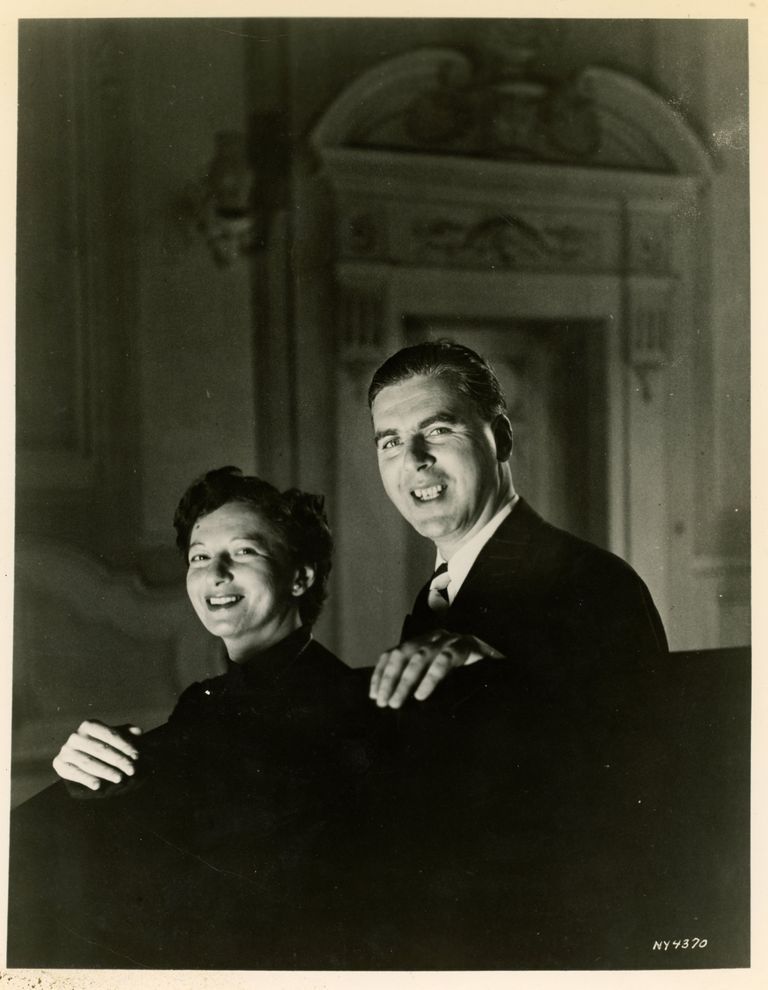          Community Concert Association: Vitya Vronsky and Victor Babin Press Photo, 1952 picture number 1
   