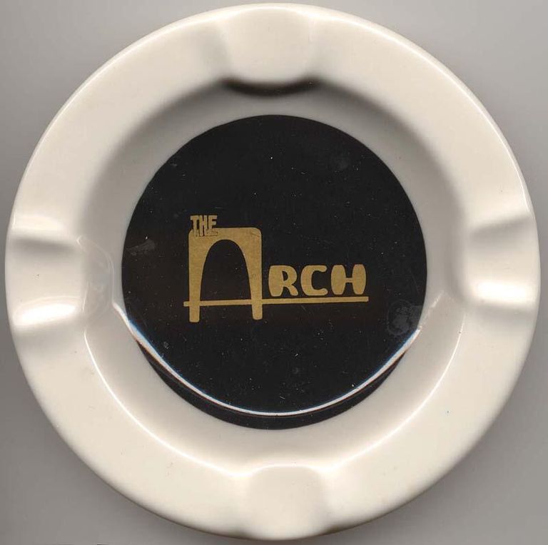          Arch Restaurant: Ashtray picture number 1
   