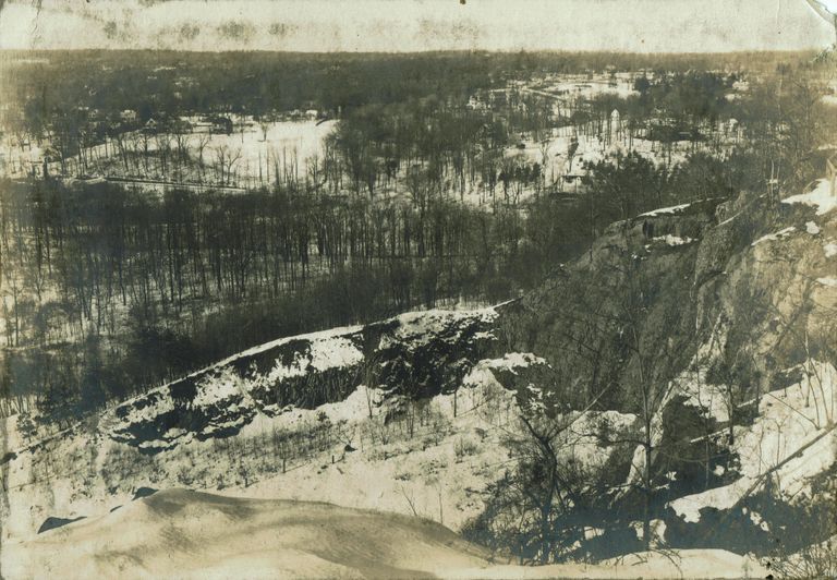          Hartshorn: Overlooking Short Hills from the Hartshorn Quarry, 1921-23 picture number 1
   
