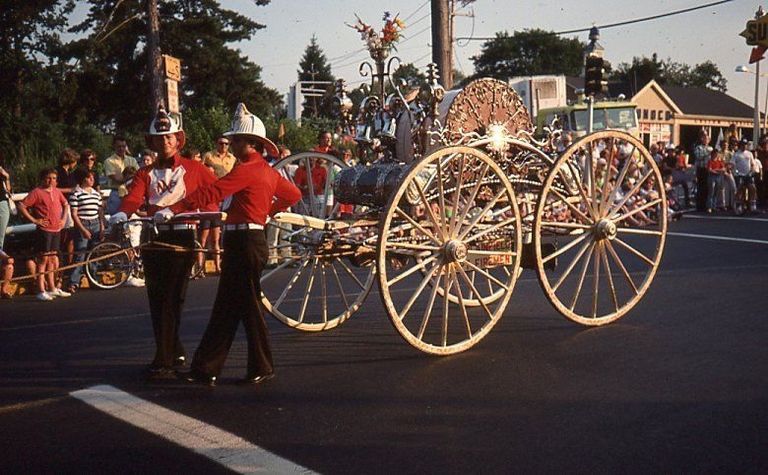          July 4: Antique Fire Equipment in American Bicentennial Parade, 1976 picture number 1
   