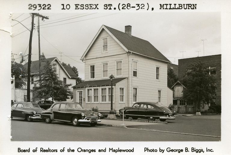          10 Essex Street, Millburn picture number 1
   