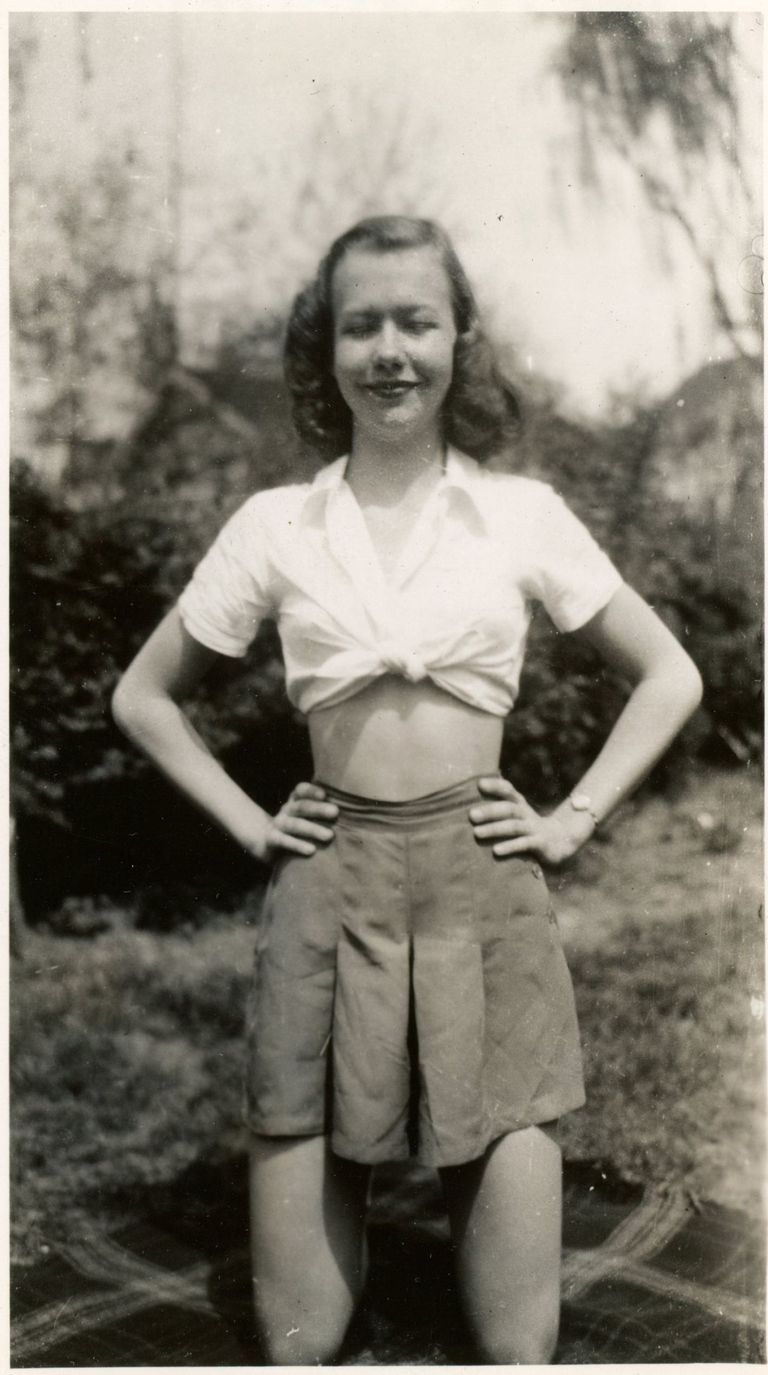          Mangold: Gloria Bryant, 1945 picture number 1
   