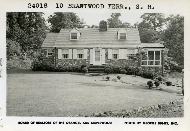          10 Brantwood Terrace, Short Hills picture number 1
   