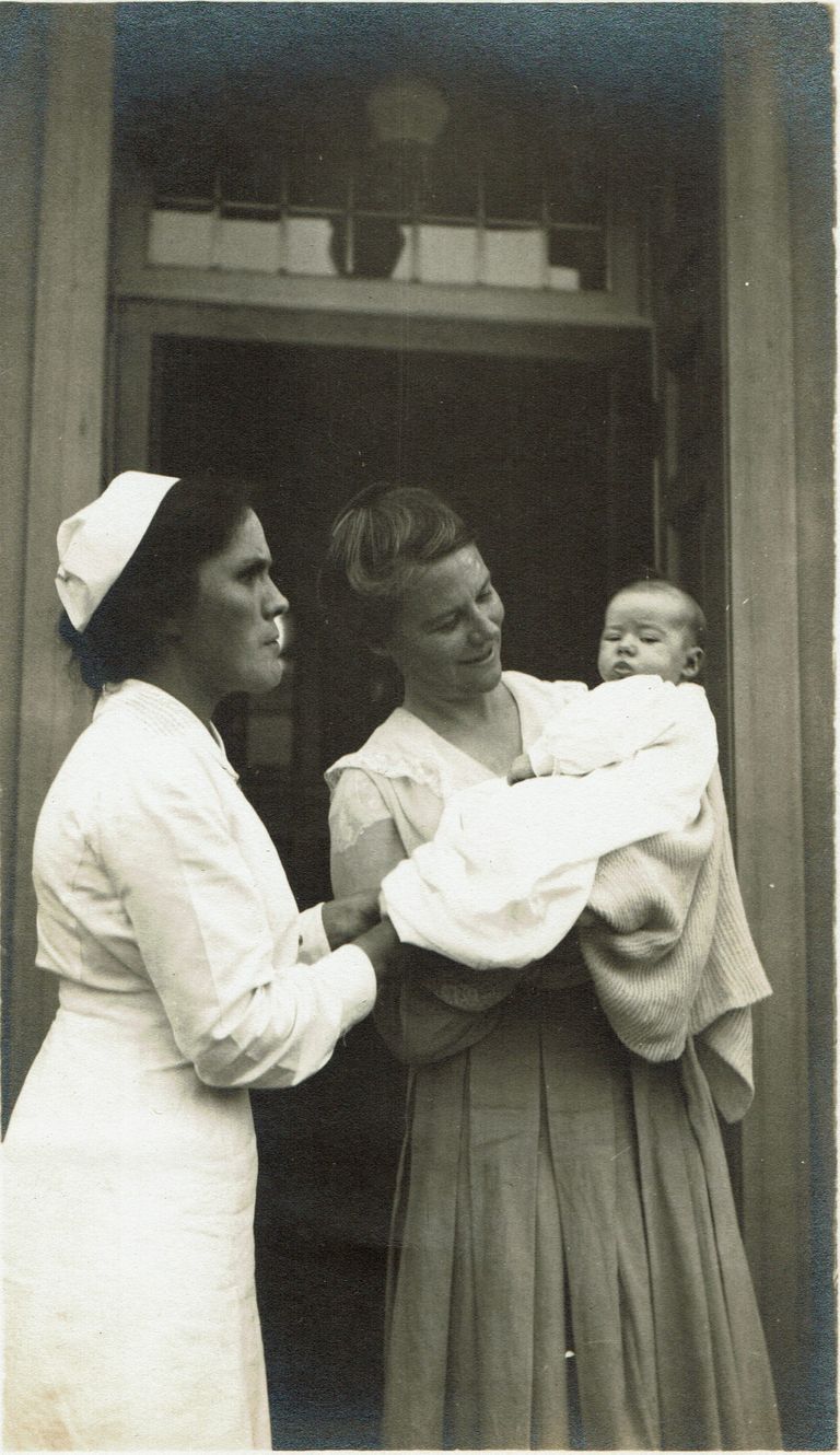          Hartshorn: Stewart Henry Hartshorn, Jr., 1917 picture number 1
   