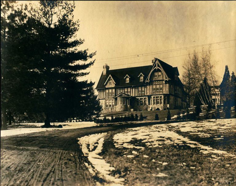          Hartshorn Photo Album Short Hills: 75 Western Drive, Berryfield picture number 1
   