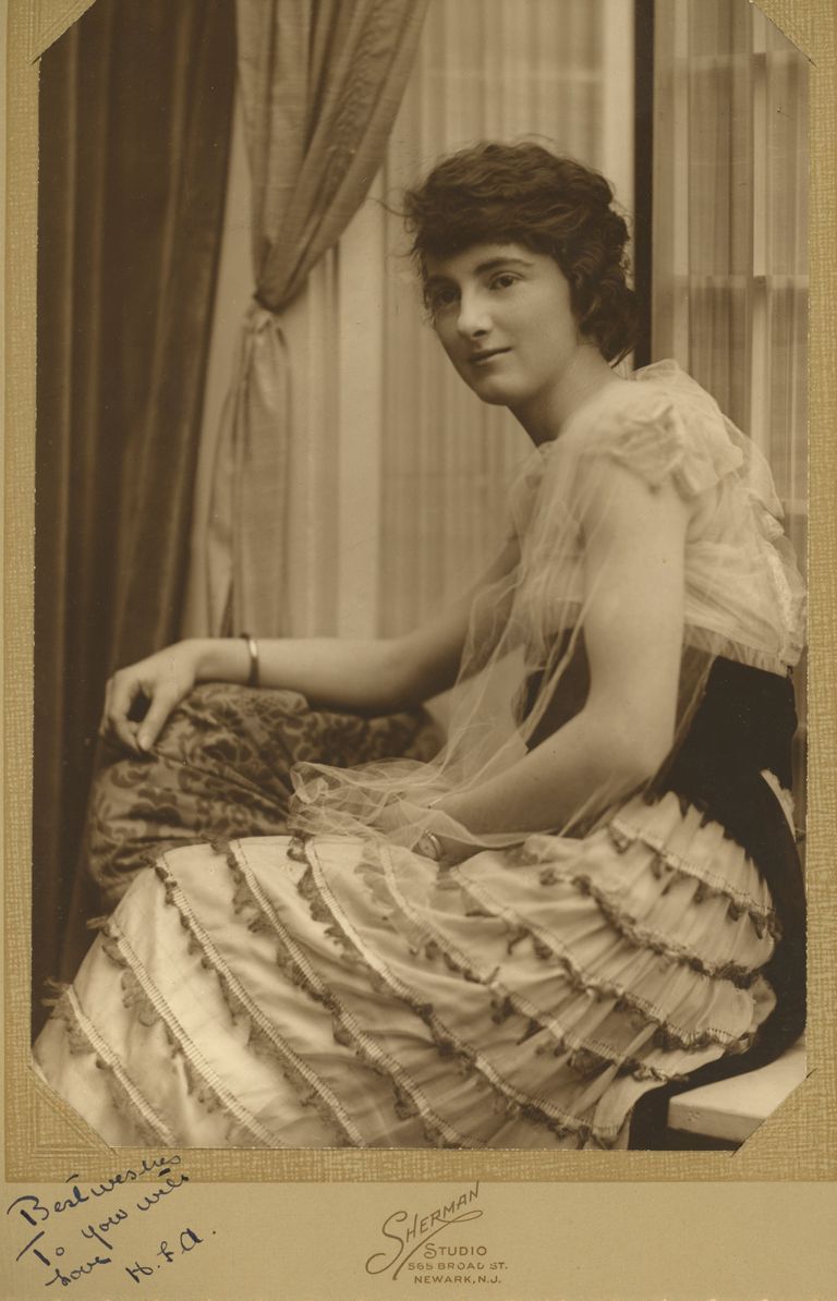          Bosworth: Unidentified Woman H.L.A. picture number 1
   