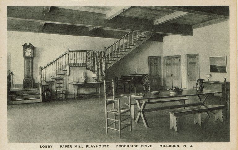          Paper Mill Playhouse: Lobby in Paper Mill Playhouse, Millburn picture number 1
   