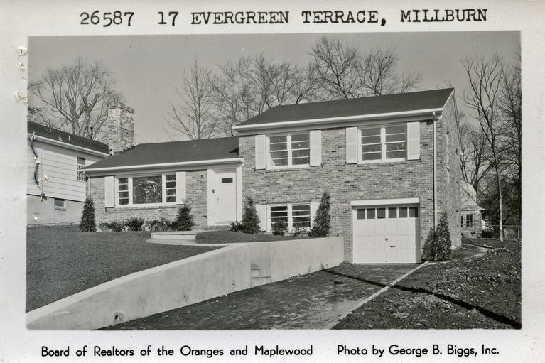          17 Evergreen Terrace, Millburn picture number 1
   