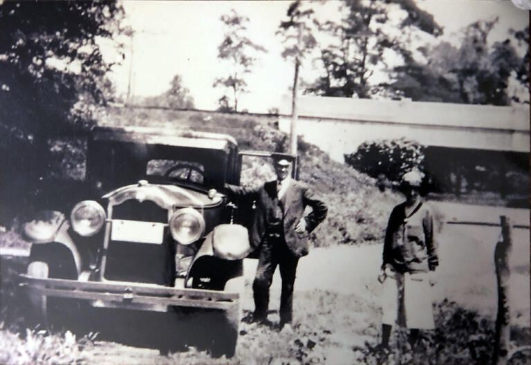          Hartshorn: Cora Hartshorn & Joseph Collins, 1927 picture number 1
   