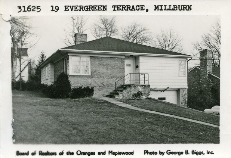          19 Evergreen Terrace, Millburn picture number 1
   