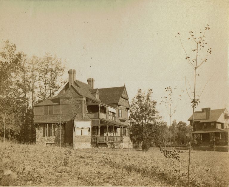          Houses to be identified
   