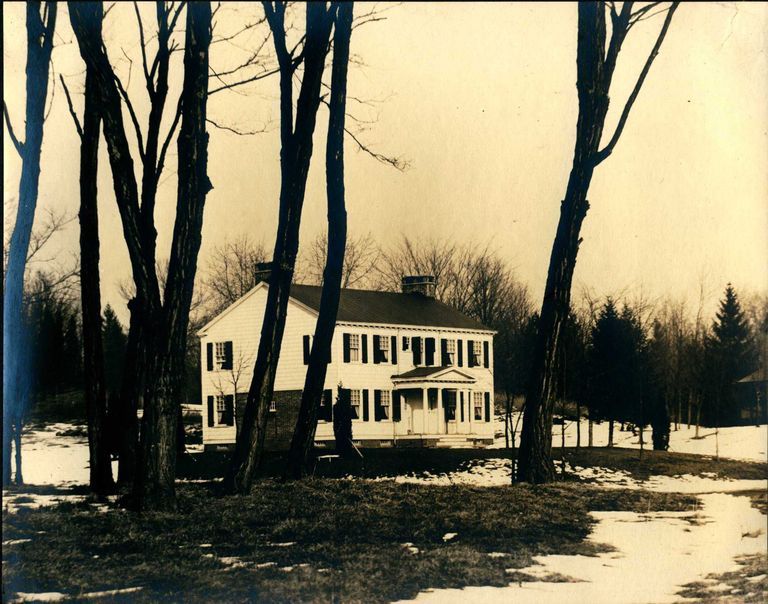          Hartshorn Photo Album Short Hills: Colonial Revival House 2 picture number 1
   