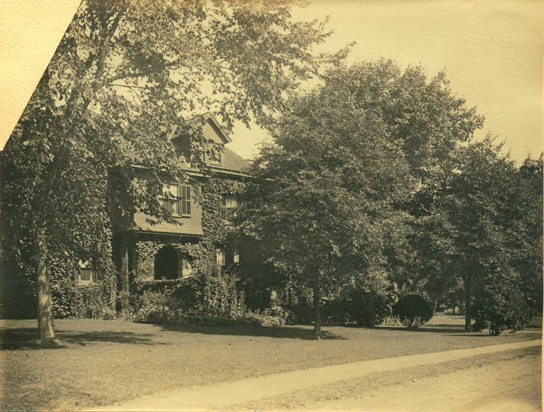          Hartshorn Album 3: Hartshorn House with Ivy picture number 1
   