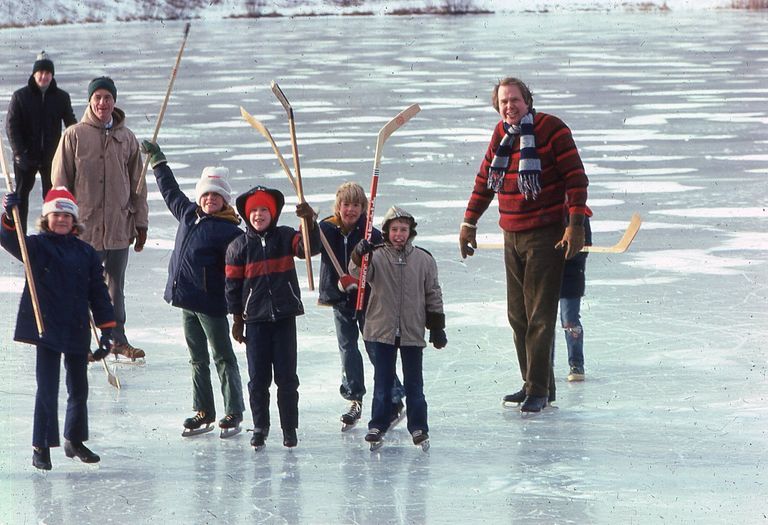          North Pond: Kids Playing Hockey on North Pond, Short Hills, 1976 picture number 1
   