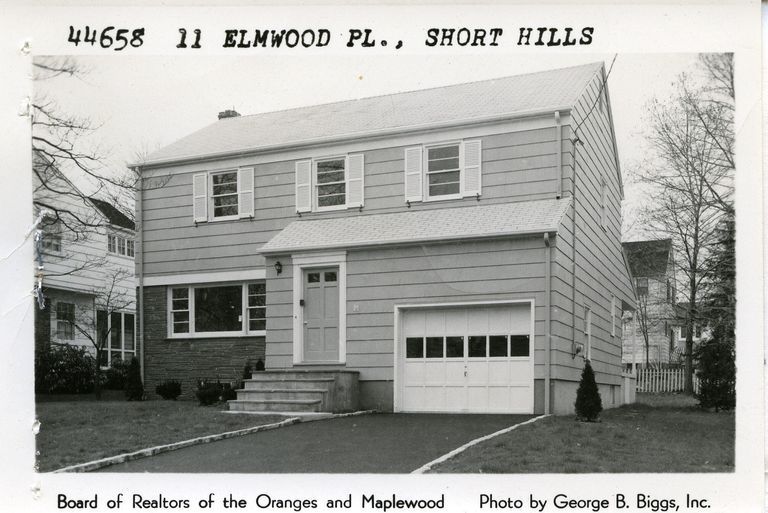          ElmwoodPlace11SH picture number 1
   