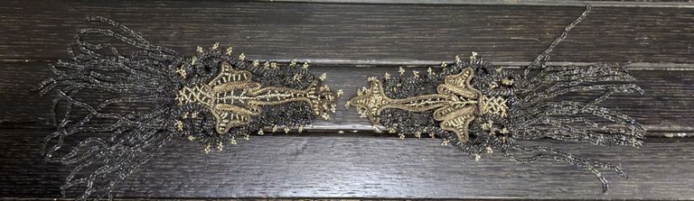          Beaded Shoulder Accessories (?) picture number 1
   