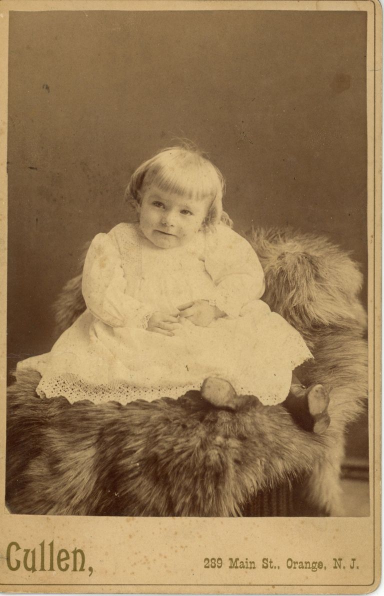          Oliver: Robert Stuart Oliver, Jr., c. 1892 picture number 1
   