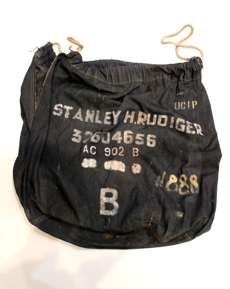          Rudiger: Stanley Rudiger - Bag picture number 1
   