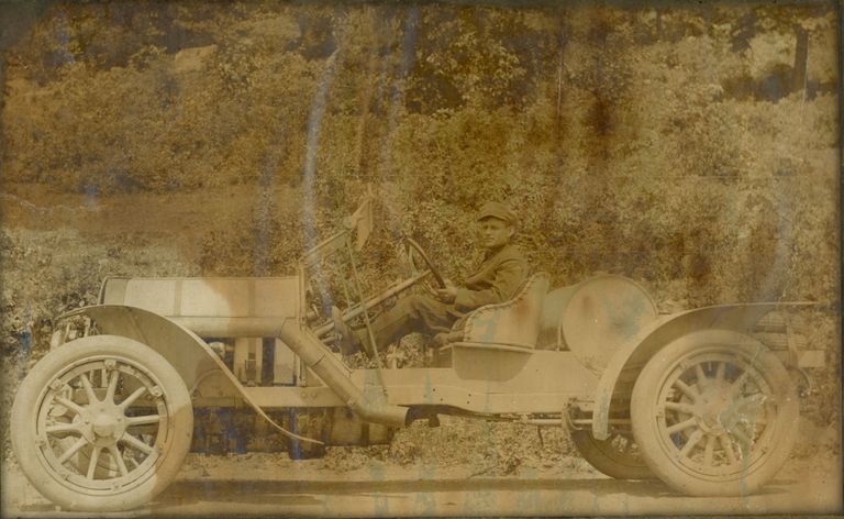          Mangold: William Peter Mangold Driver picture number 1
   