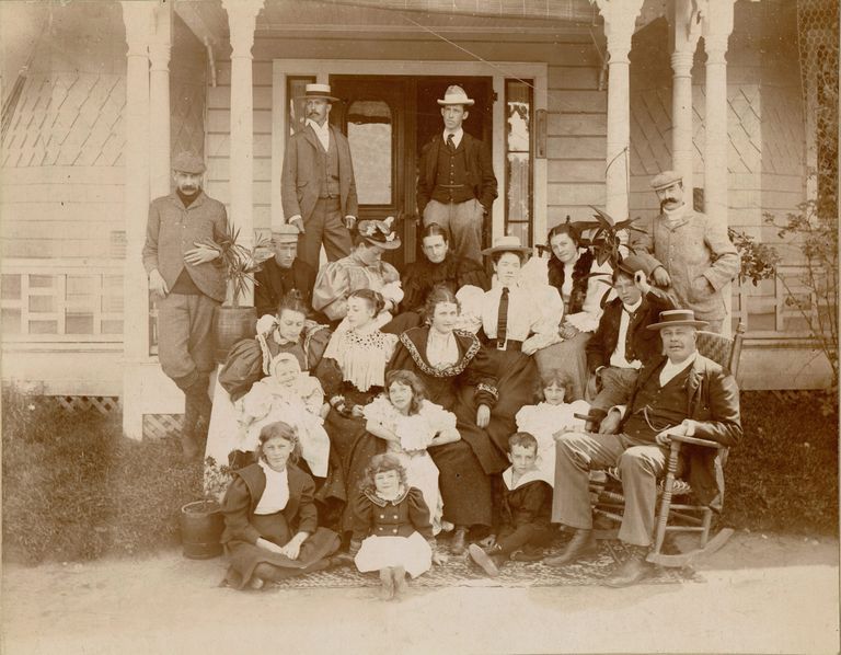          Kellogg: Group Photograph from Long Island, c. 1900 picture number 1
   