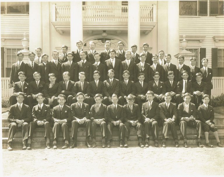          Hartshorn: Stewart Henry Hartshorn, Jr. Class Photograph Fessenden, 1932 picture number 1
   