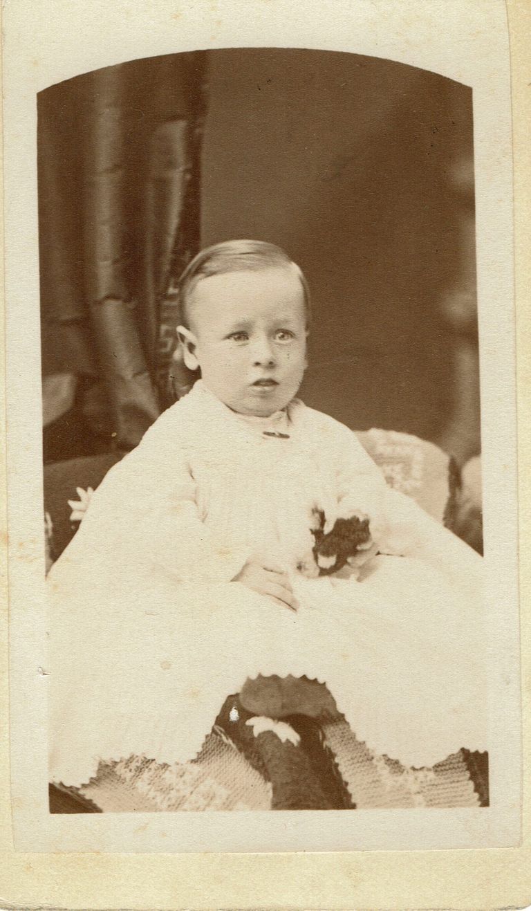          Hartshorn: Stewart Henry Hartshorn in Christening Gown, c. 1877 picture number 1
   