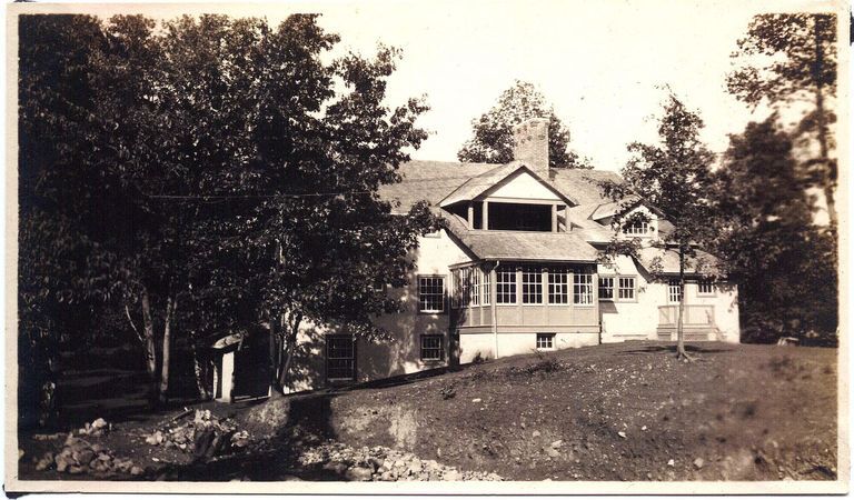          330 Hobart Avenue picture number 1
   