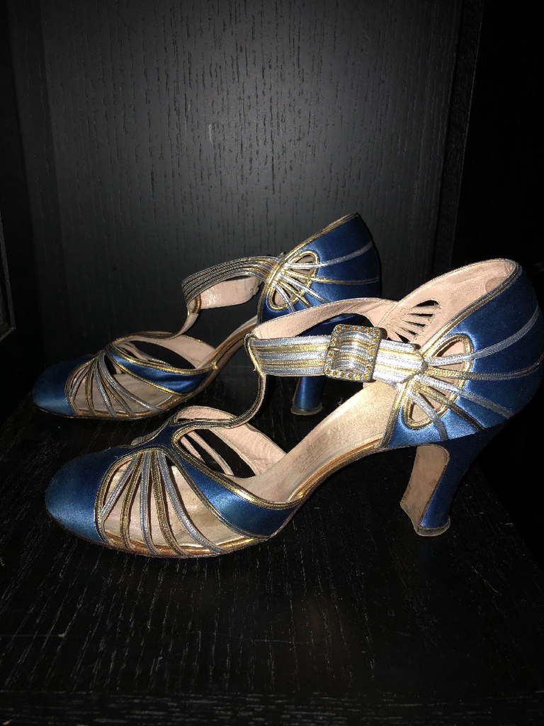          Shoes: Blue and Gold Velvet High Heels picture number 1
   