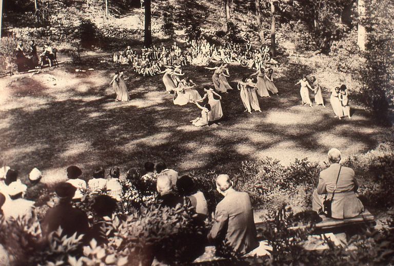          Arboretum: Dance Performance, 1938 picture number 1
   