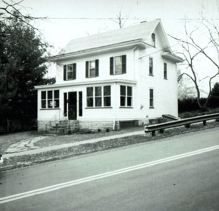          225 Sagamore Road, c. 1904 picture number 1
   