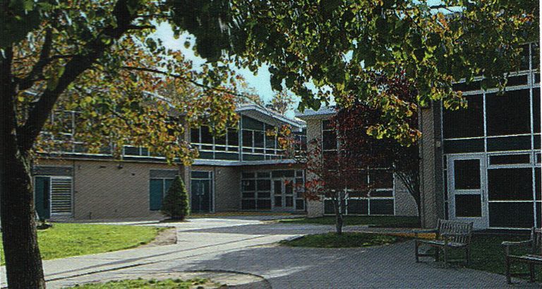          Deerfield Elementary School, 2007 picture number 1
   