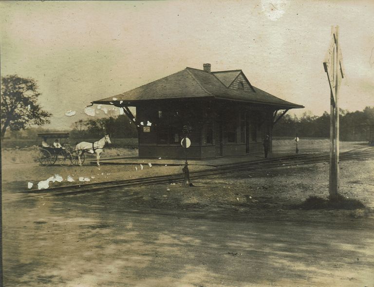          Marshall-Schmidt Album: Springfield Train Station, c. 1908 picture number 1
   