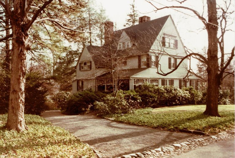          28 Forest Drive, 1990s picture number 1
   