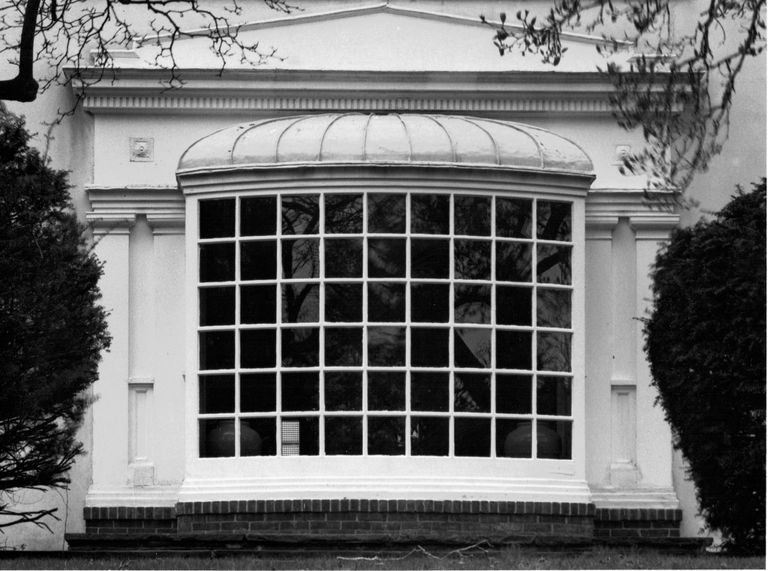          Colonial Revival Style
   